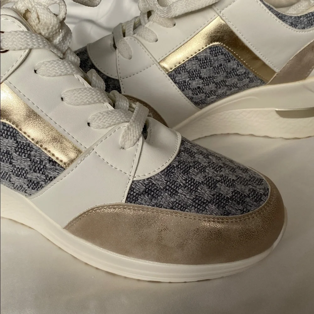 Elegant Women's Platform Sneakers - White, Gold, and Gray